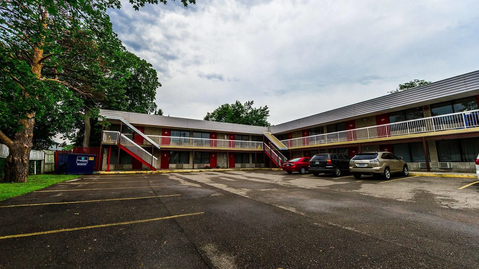 New Plaza Motel Toronto